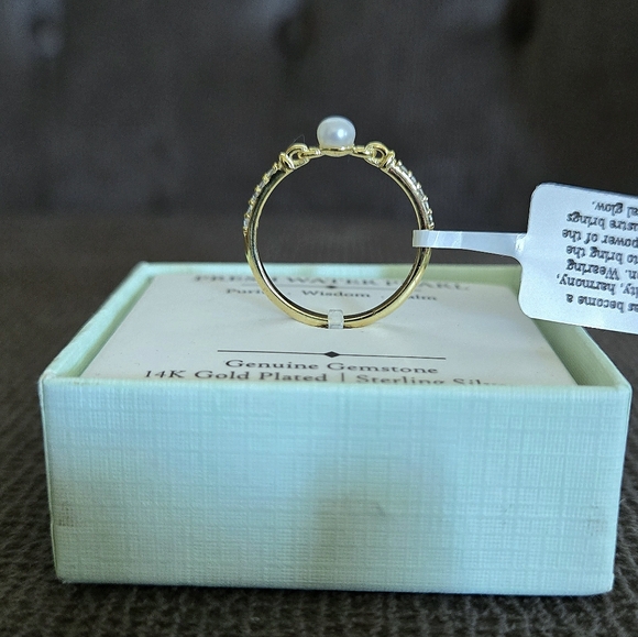 Shivam Dainty Fresh Water Pearl and White Topaz Ring💍 - Picture 10 of 16